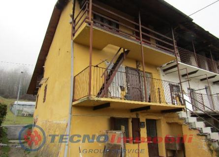 Casa indipendente Forno Canavese foto 1