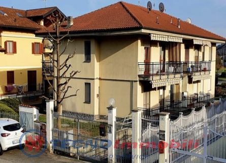 Appartamento Front foto 1