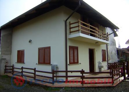 Casa indipendente in Affitto Vauda Canavese, Via Benito Atzei